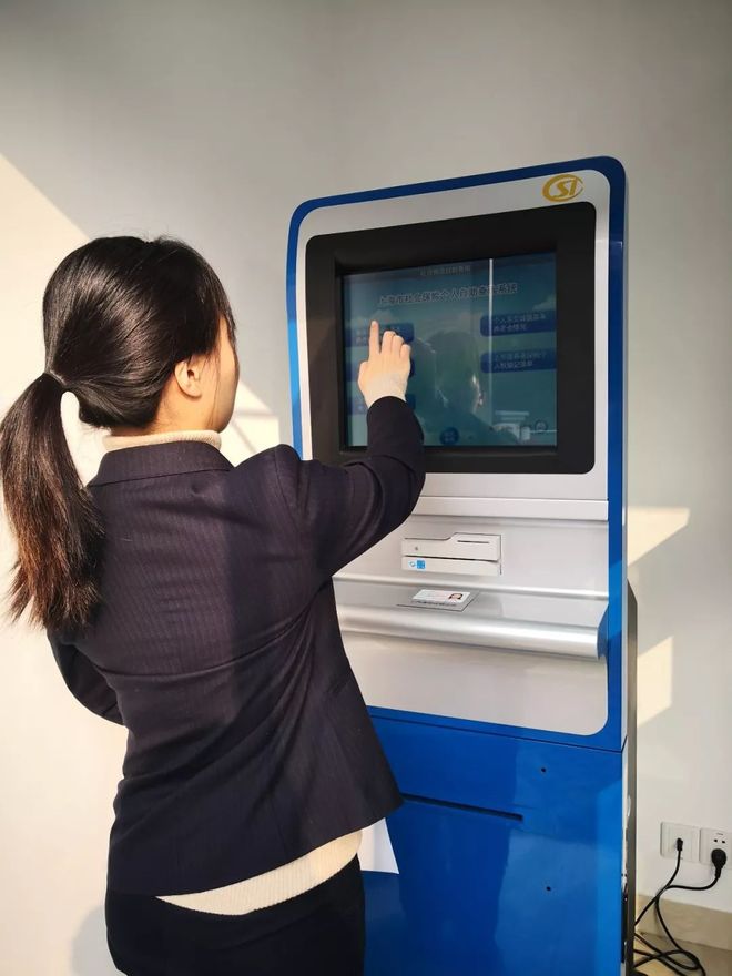 新疆24小时套医保卡回收(24小时套医保卡回收什么意思)